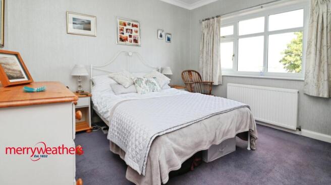 4 bed Detached for sale Image 10