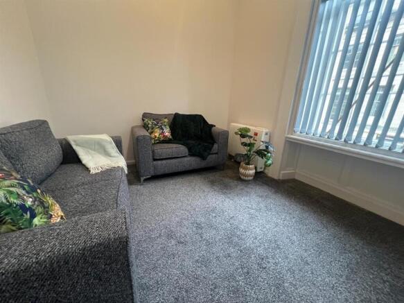 Dressed livingroom.jpg
