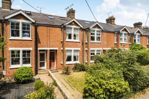 London Road, Pulborough, RH20