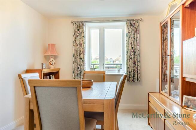 2 bed Apartment for sale Image 9