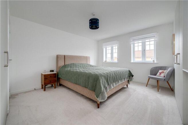 4 bed Detached for sale Image 9