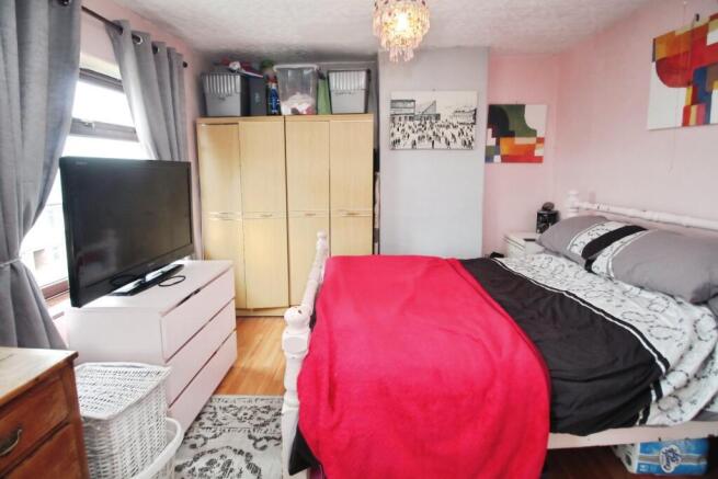 2 bed Semi-Detached for sale Image 6