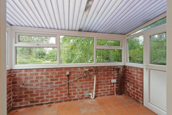 5 bed Detached Bungalow for sale Image 9
