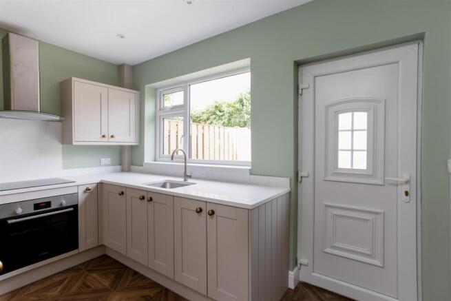 3 bed Terraced for sale Image 4