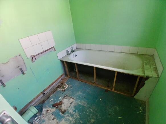 2 bed Terraced for sale Image 10