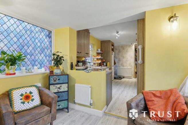 3 bed Semi-Detached for sale Image 5