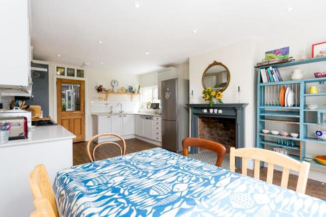 53 Burrows Road NW10-10.jpg