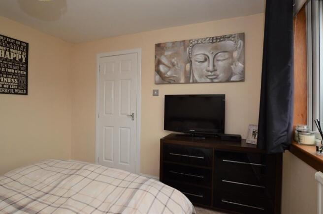 BEDROOM 2