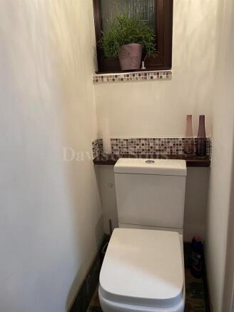 Cloakroom/w.c