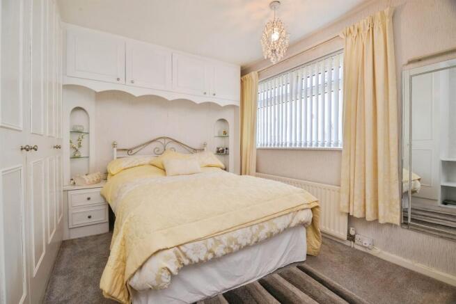 2 bed Detached Bungalow for sale Image 9