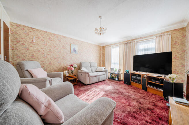 1520019-9-6aa2737...