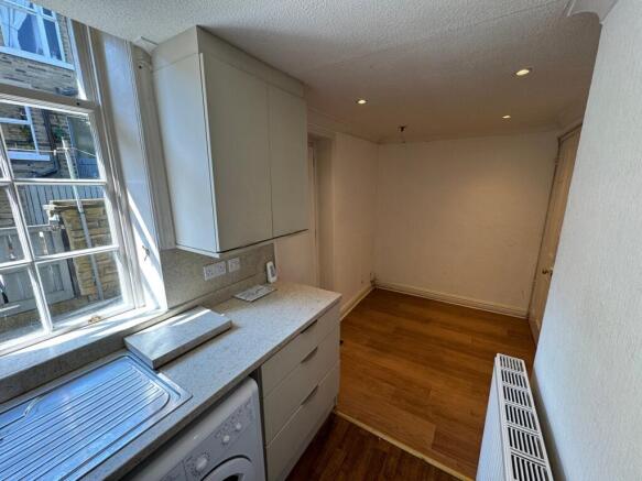 3 bed Terraced for sale Image 4