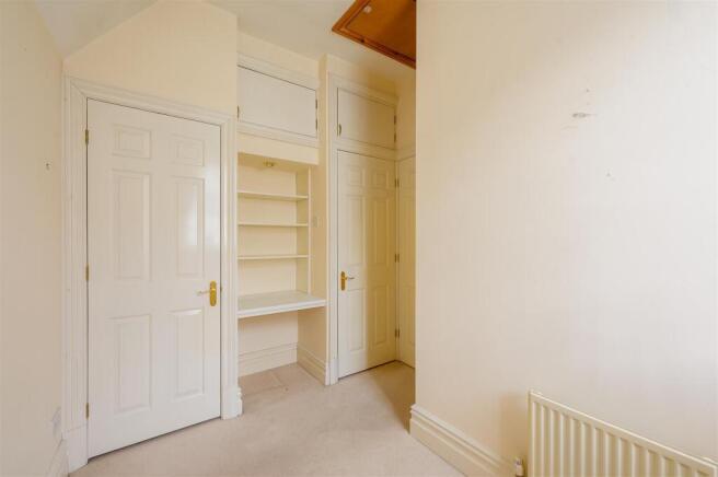 3 bed Terraced for sale Image 12