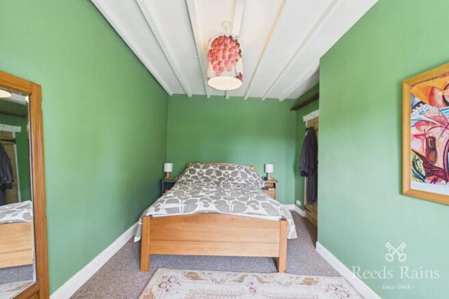 3 bed Terraced for sale Image 10