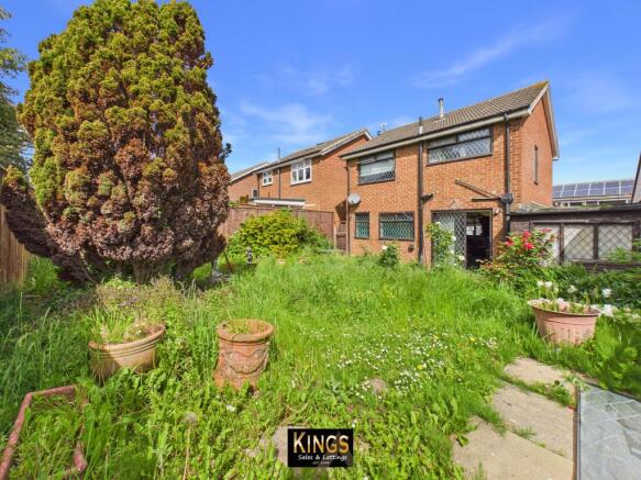 3 bed Semi-Detached for sale Image 11