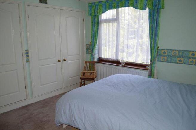 BEDROOM 2