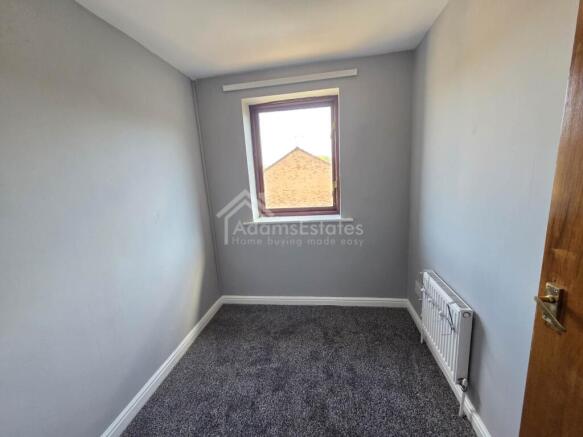 3 bed Semi-Detached for sale Image 8