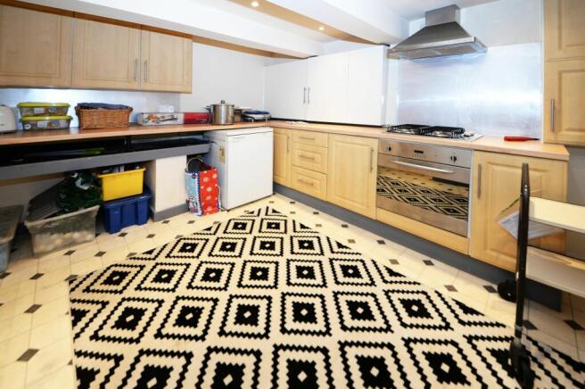 LOWER GROUND KITCHEN