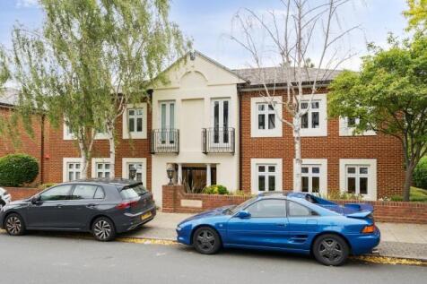 Chalgrove Gardens, London