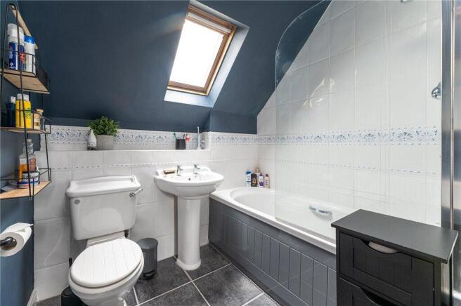 4 bed Detached for sale Image 12