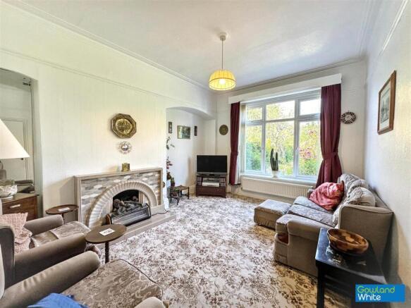 4 bed Semi-Detached for sale Image 5