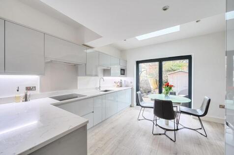 George Road, Guildford