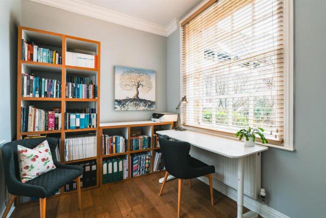 3 bed Terraced for sale Image 6
