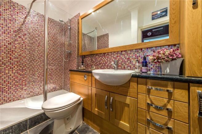 En-Suite Bathroom