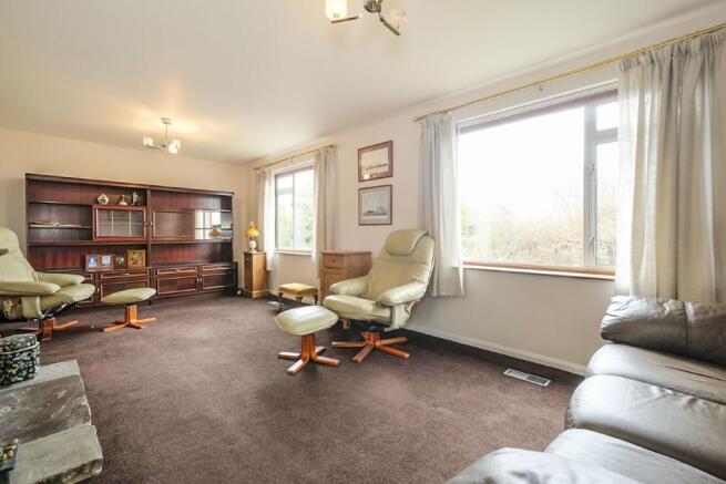 Living/dining room