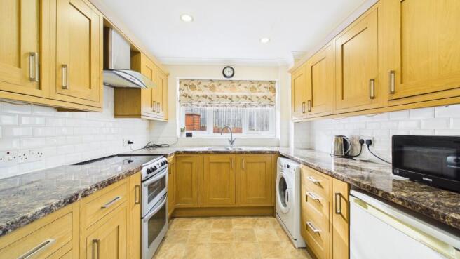 CAM03669G0-PR0052-STILL002