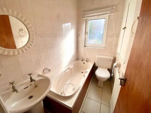 2 bed Stone House to rent Image 6