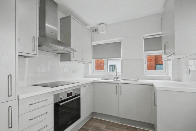 3.KITCHEN.JPG
