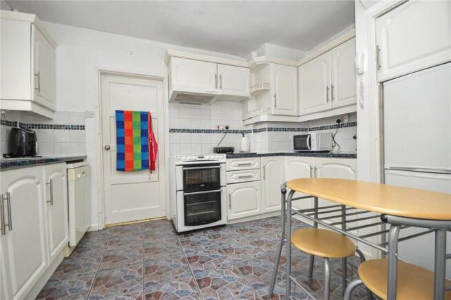 3 bed Semi-Detached for sale Image 4