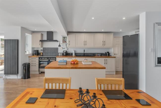 43 Leigh Grove, Banbury-16.jpg
