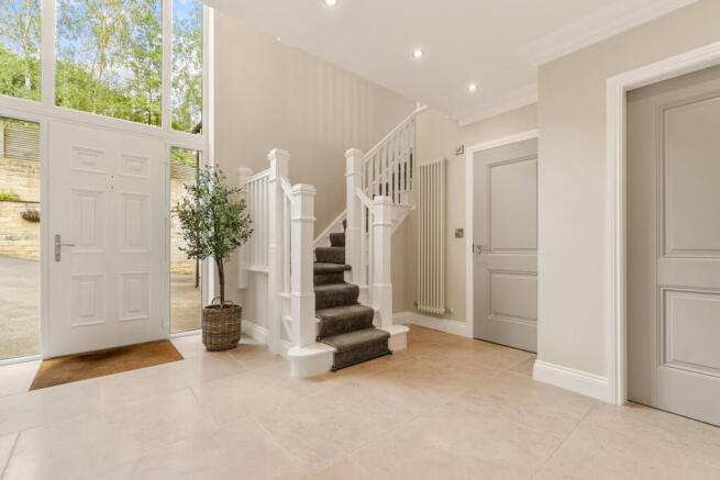 4 bed Detached for sale Image 6