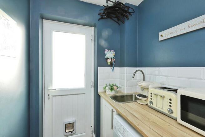 4 bed Detached for sale Image 8