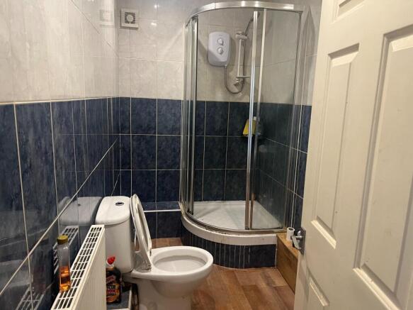 2 bed Flat for sale Image 12