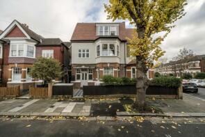 Flat 3, 29, Hillcrest Road, Acton W3 9RN