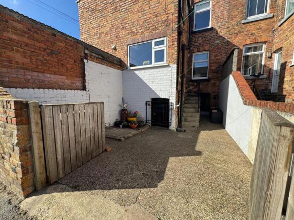2 bed Terraced for sale Image 7