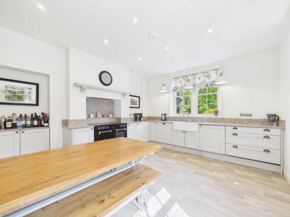 2 bed Detached for sale Image 6