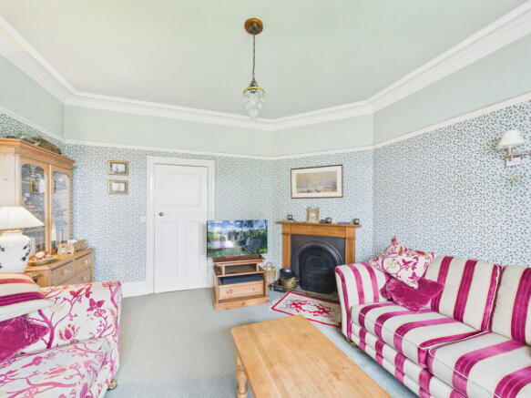 4 bed Semi-Detached for sale Image 8
