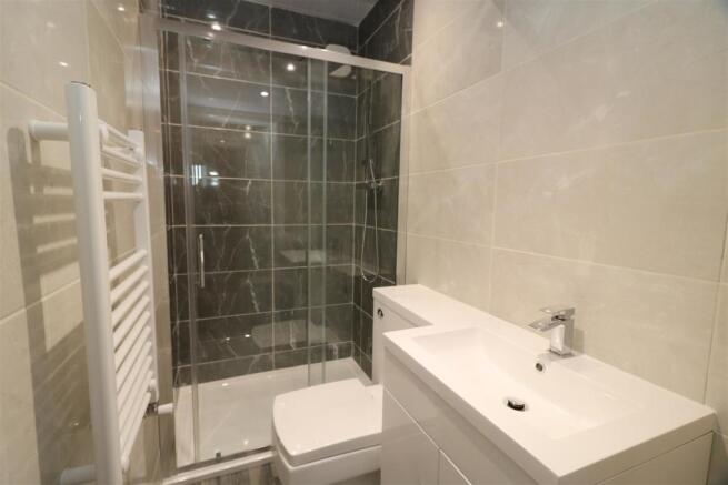 En Suite Shower/Cloakroom