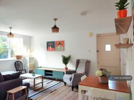 Flat 5, 10, Cumnor Hill, Oxford OX2 9FZ