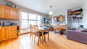 13, Regina Road, London N4 3PT