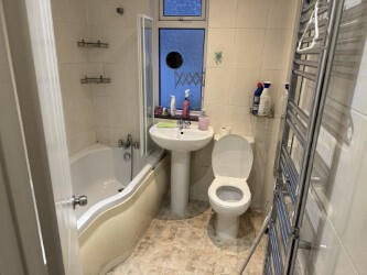 3 bed Semi-Detached to rent Image 6