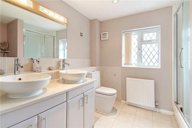 En Suite Bathroom