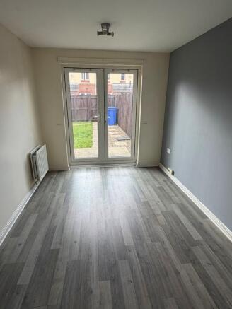 3 bed Terraced for sale Image 4