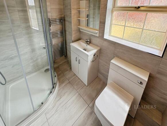 2 bed Flat to rent Image 6