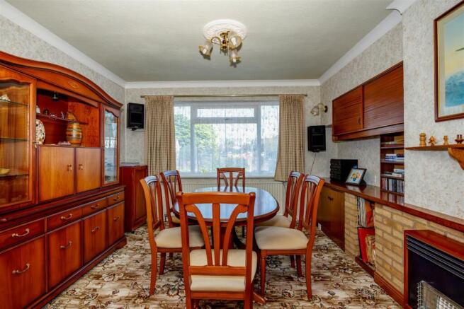 Dining area 1N9A5133-Enhanced-NR.jpg