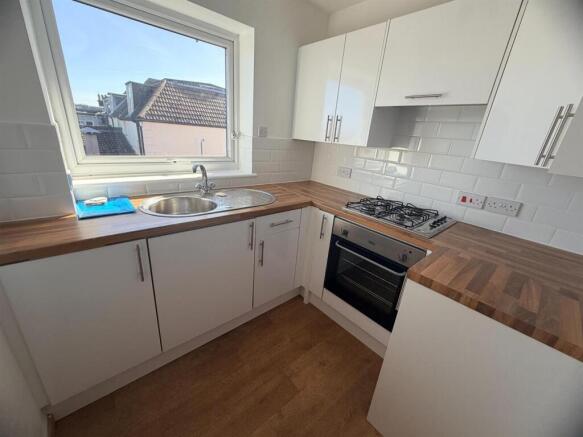 kitchen_no_blue.jpg
